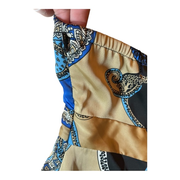 Attention halter top paisley print. - Picture 12 of 12